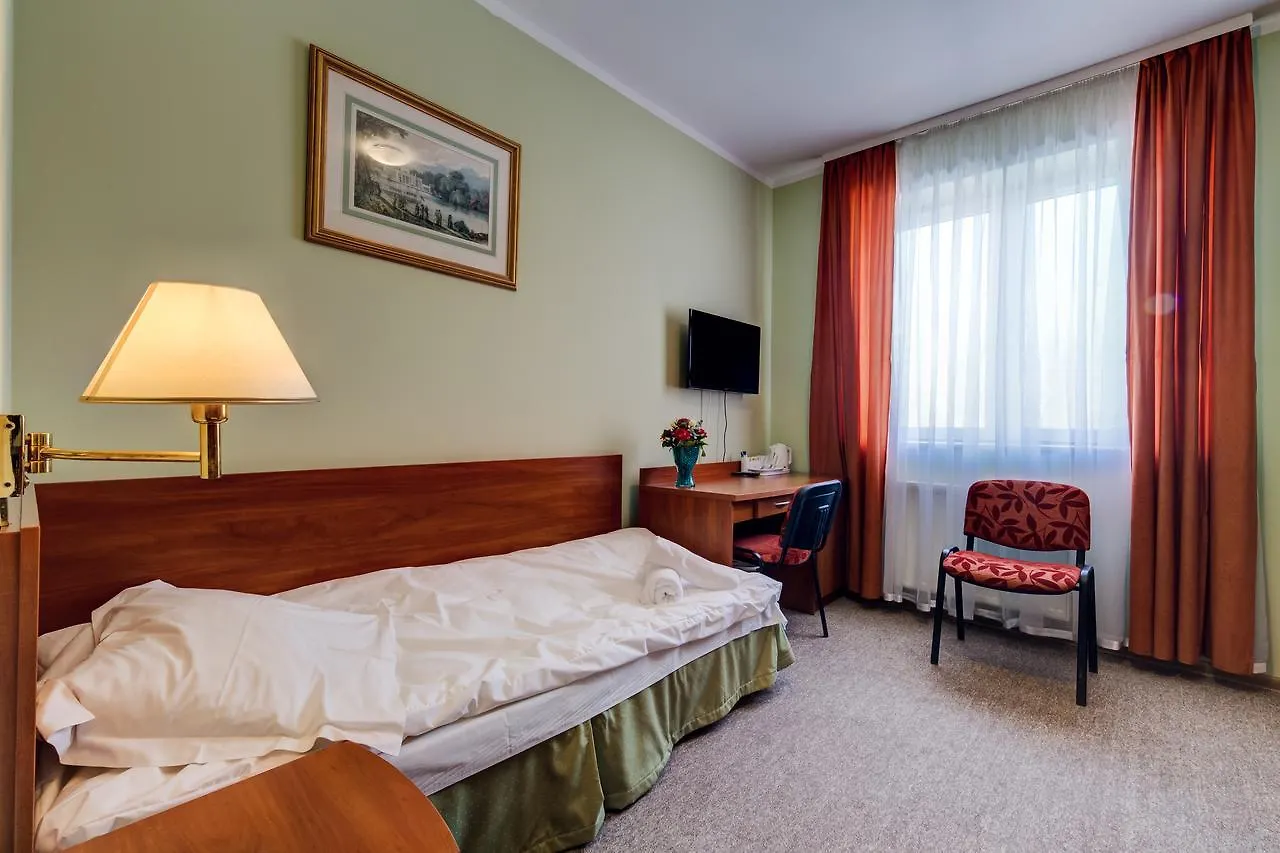 Villa Plaza Varšava 3*,  Polsko