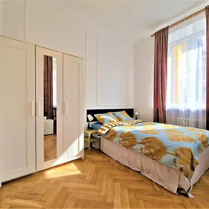J&w Swietojanska Guest house